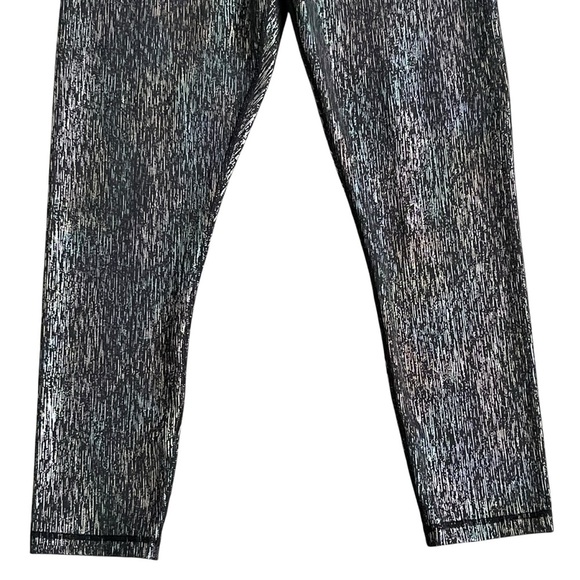 Zyia Active Black Vertical Mirage Light and Tight High Rise 7/8 Leggings Size 12 - Picture 7 of 11